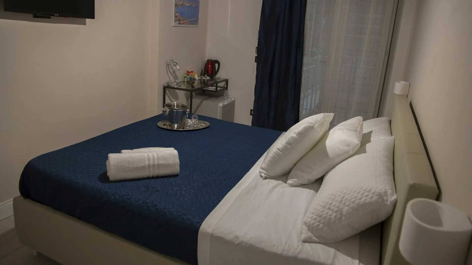 Guest house Chiaia 205 Hotel Naples