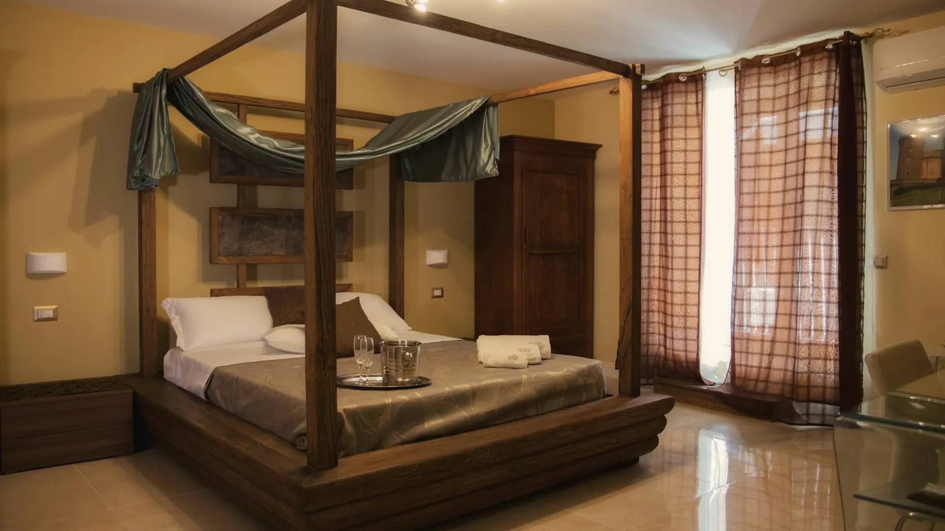Guest house Chiaia 205 Hotel Naples