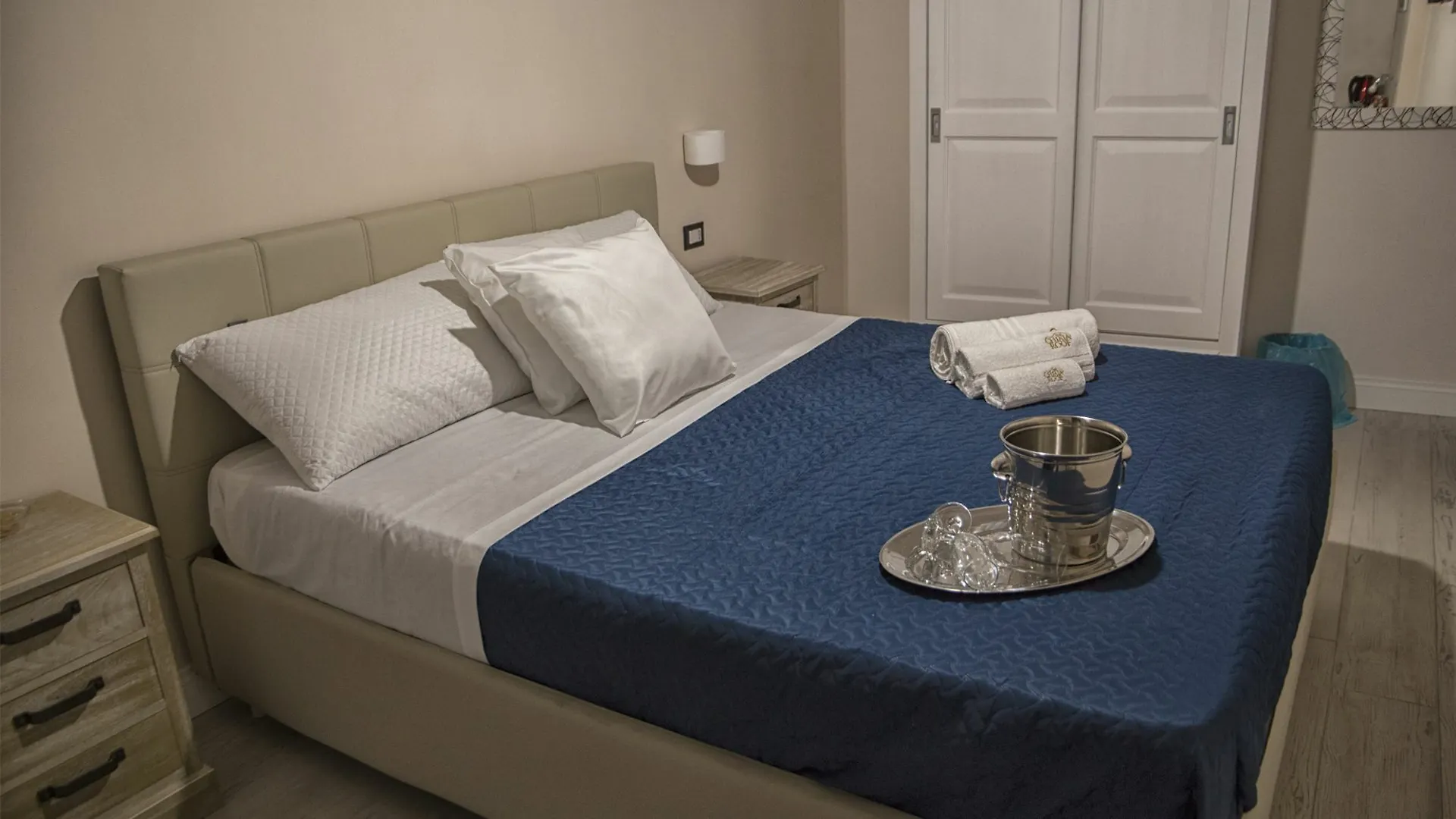 Chiaia 205 Hotel Naples Guest house